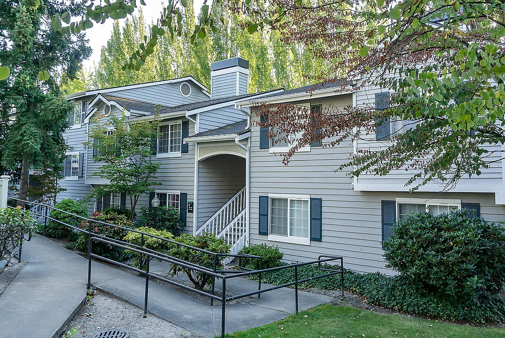 Evergreen Heights — Photo 4