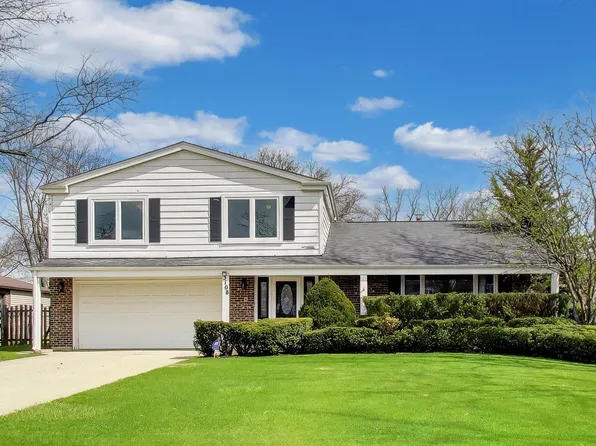 3108 Mary Kay Ln, Glenview, IL 60026