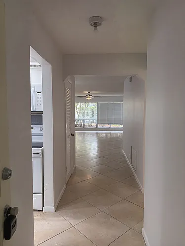 1201 SE 2nd Ct #115 Photo 1