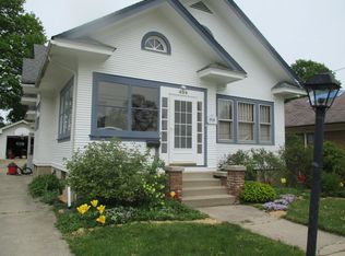 454 Orange St, Elgin, IL 60123