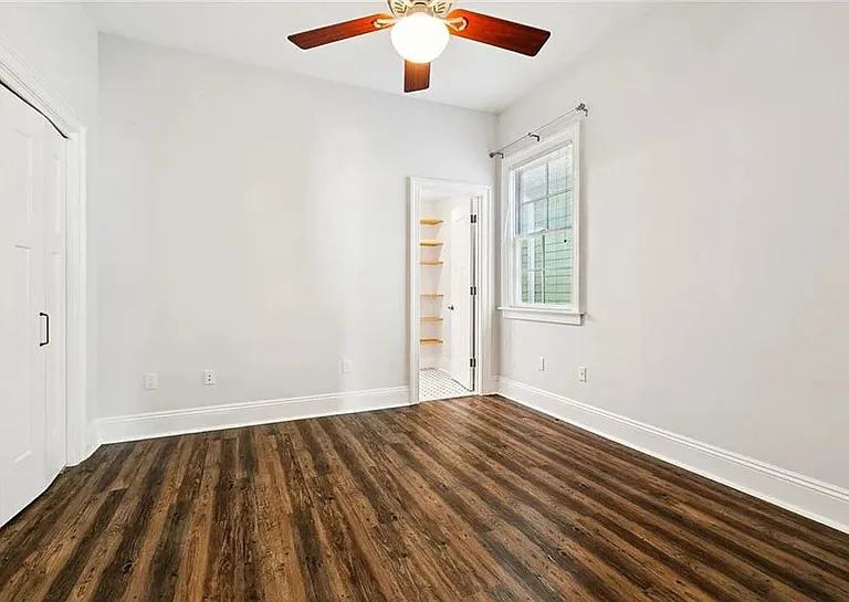 6204 S Rocheblave St #B — Photo 8