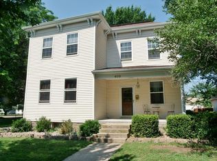 410 S 6th St, Hiawatha, KS 66434