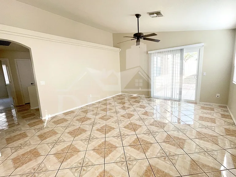 8930 W Catalina Dr — Photo 7