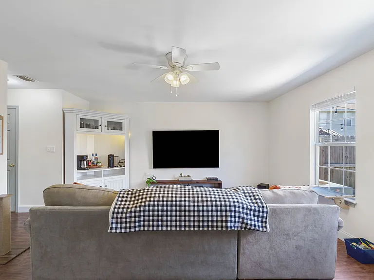 503 Sullivan St NW #F — Photo 16