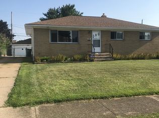 253 E Clearview Ave, Seven Hills, OH