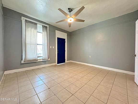 5th image of 3906 1/2 Tularosa Ave #B