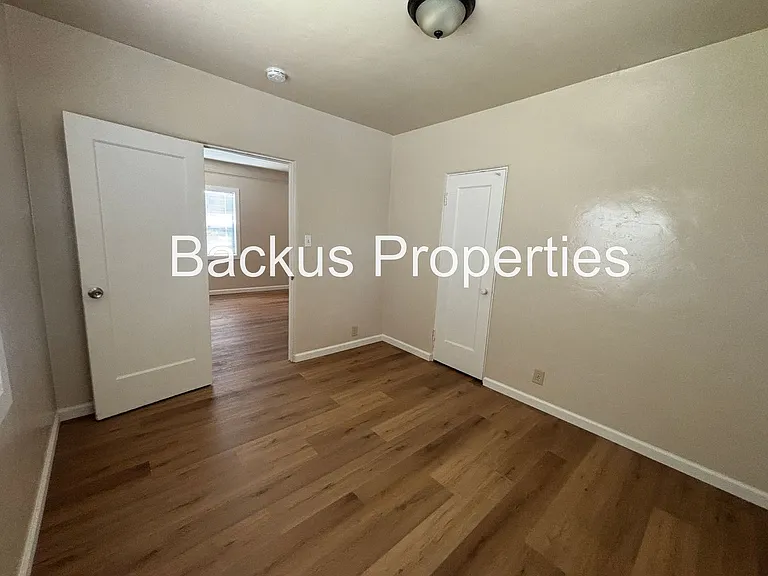 430 Front St — Photo 5