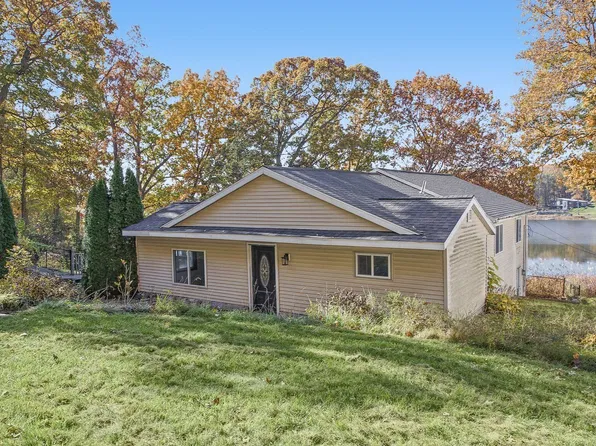 7229 Bordeau Dr NE, Belding, MI 48809