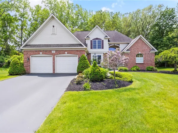 1127 Canopy Trl, Webster, NY 14580