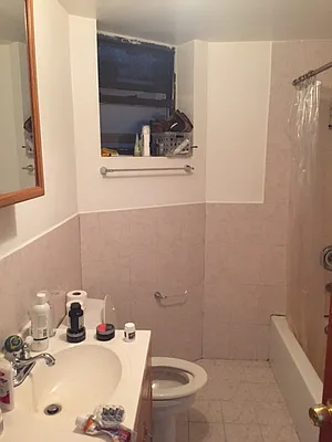 Rented by G2 Realty Group LLC | media 25