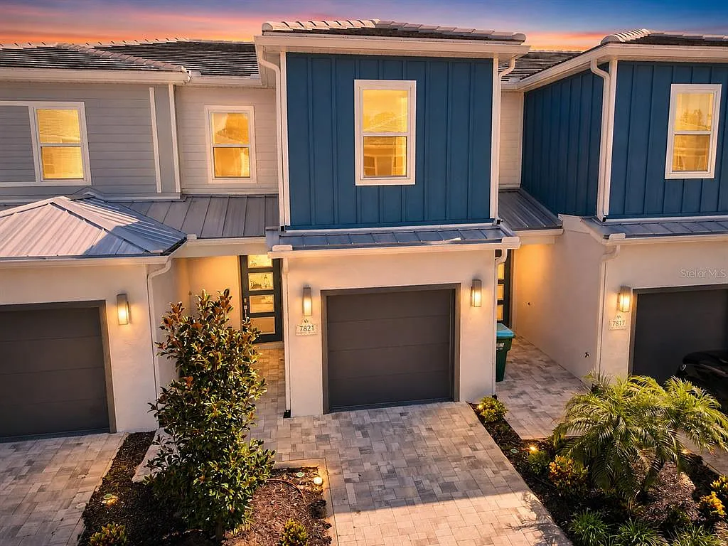 3 bed, 2.5 bath, 1708 sqft, $2,750 — Photo 1