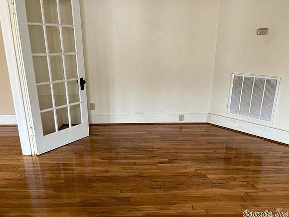3rd image of 213-215 N 4th St