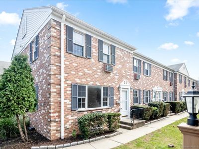 27 Maple Tree Avenue #1, Stamford, CT, 06906