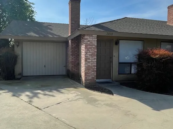 2030 S Walnut Ct #2030, Visalia, CA 93277
