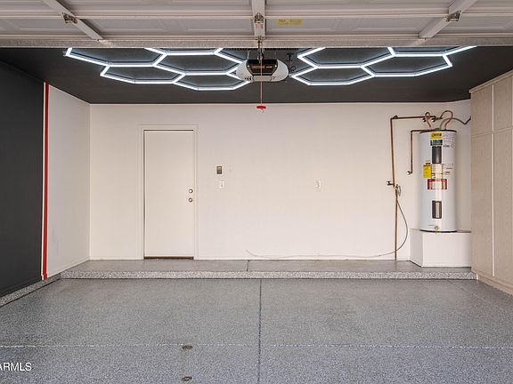 4th image of 625 N HAMILTON Street #27