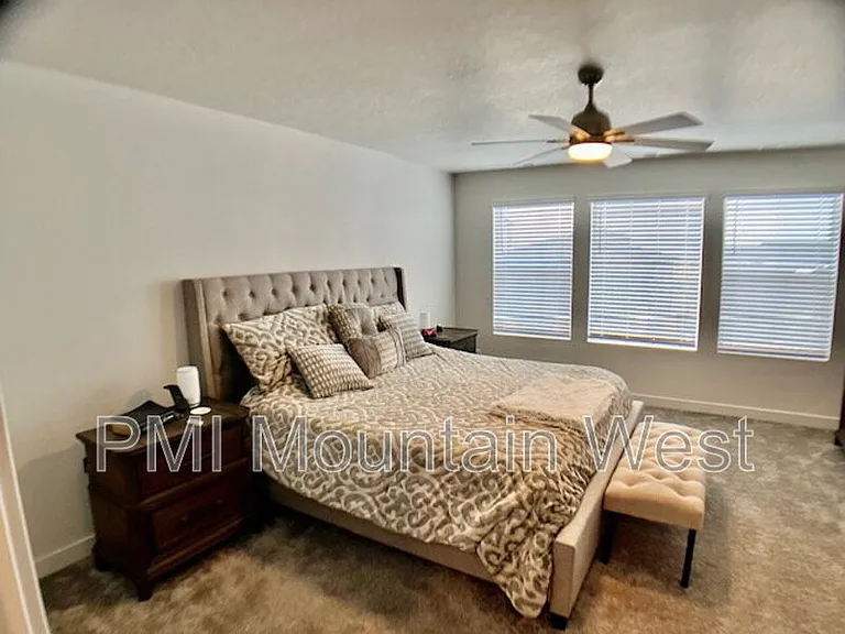 707 S Miller Ave — Photo 32