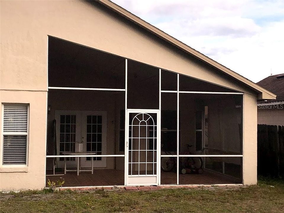1st image of 830 Country Crossing Ct