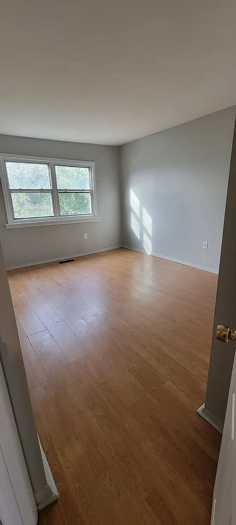 8800 Cottage St. — Photo 4