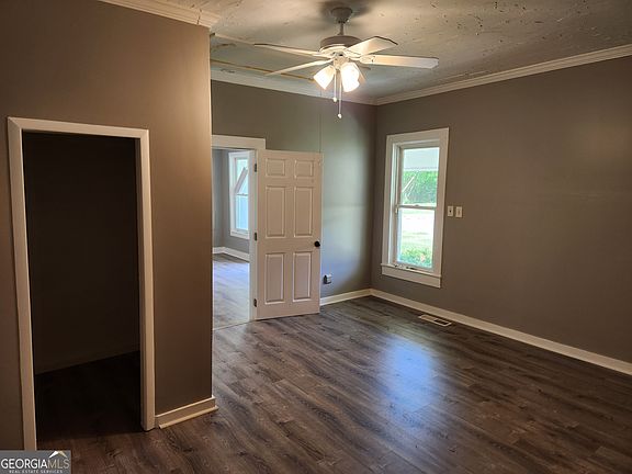 3rd image of 1846 Wax Rd SE