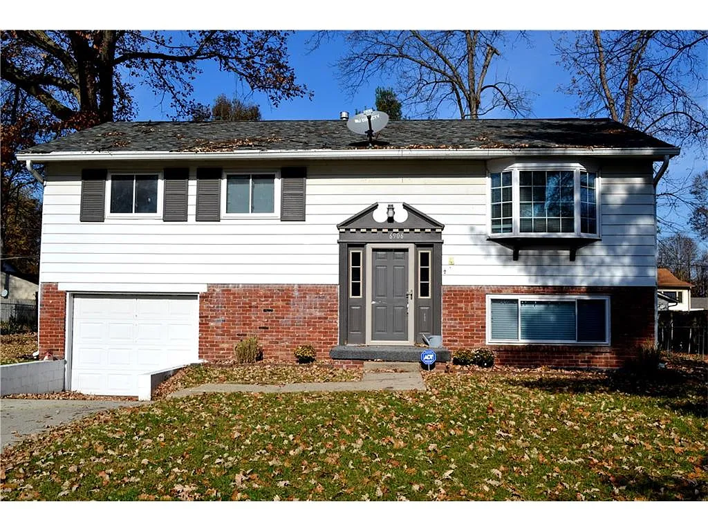 6906 Buick Dr photo 1