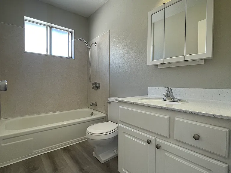 410 U St #I — Photo 8