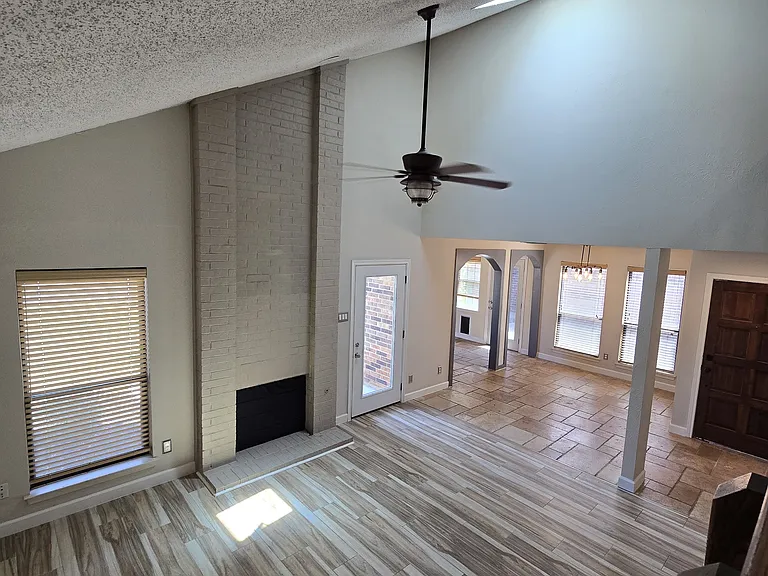 3817 Clover Hill Ln — Photo 12