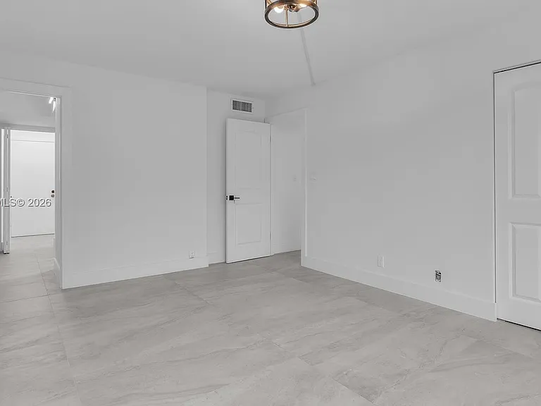 6911 Environ Blvd #4J — Photo 17