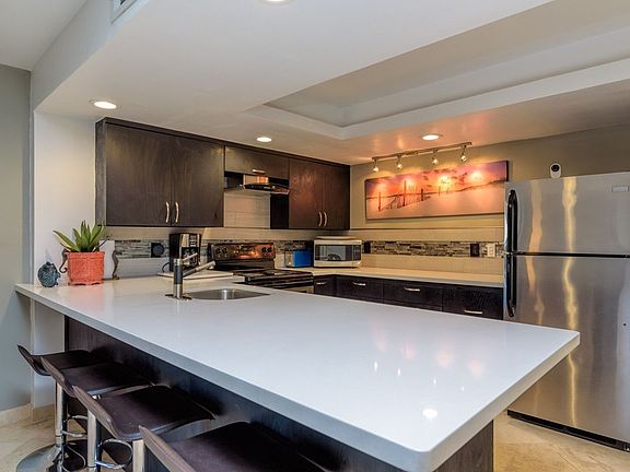 3rd image of 114 E Tarpon St #203