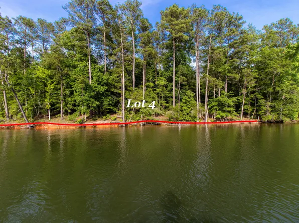 210 Waters Edge Dr, Dadeville, AL 36853