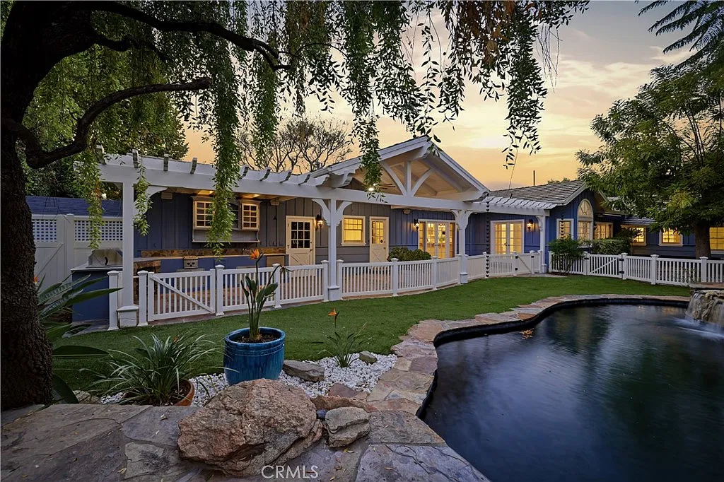 4 bed, 3000 sqft, $10,300 — Photo 1