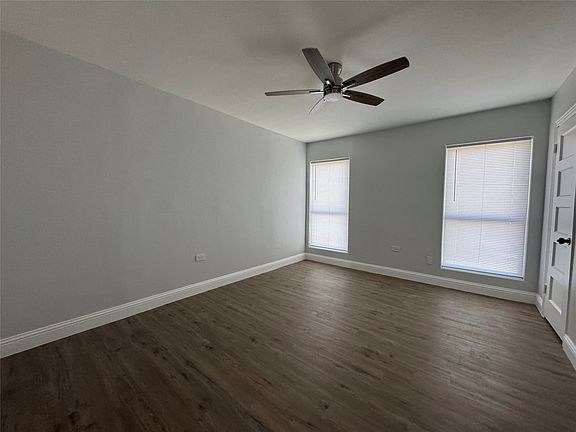 4th image of 2909 Alexander Ave