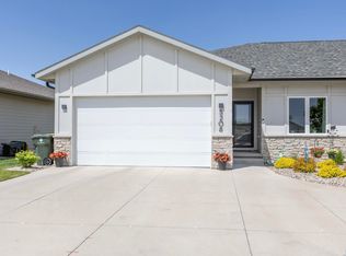 5208 Lynx Ct, Sioux City, IA 51106
