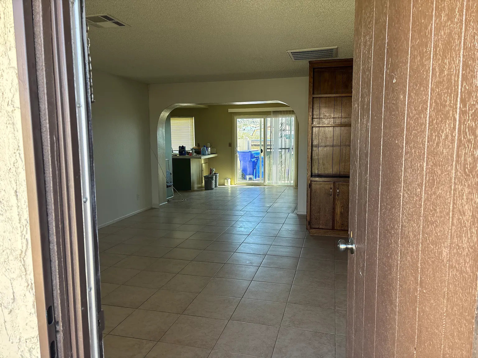 2 bed, 900 sqft, $1,770 — Photo 2
