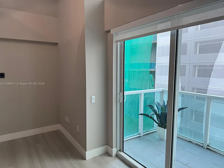 41 SE 5th St #501 — Photo 31