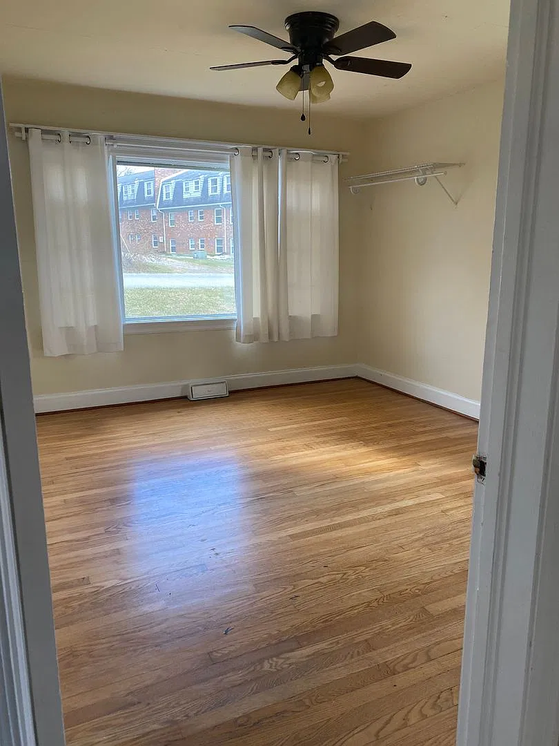1706 Grayland Sreet — Photo 2