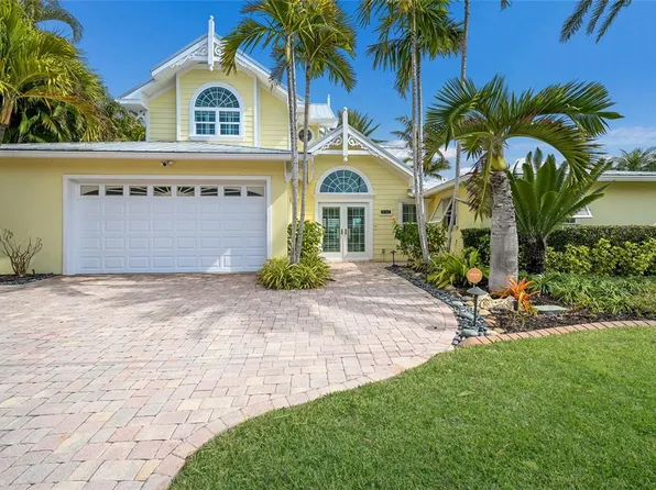 8321 Marina Dr, Holmes Beach, FL 34217