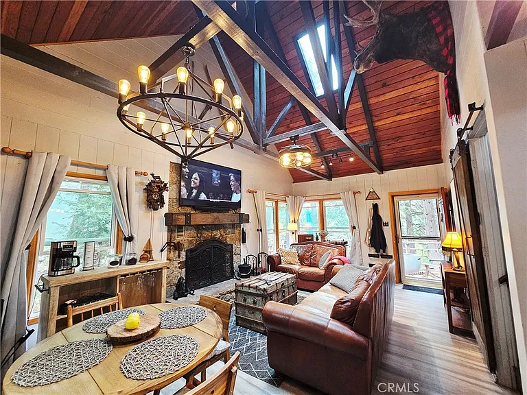 759 Bergschrund Dr — Photo 8
