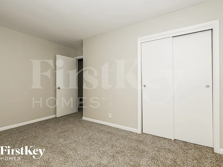 6402 W 15th St — Photo 14