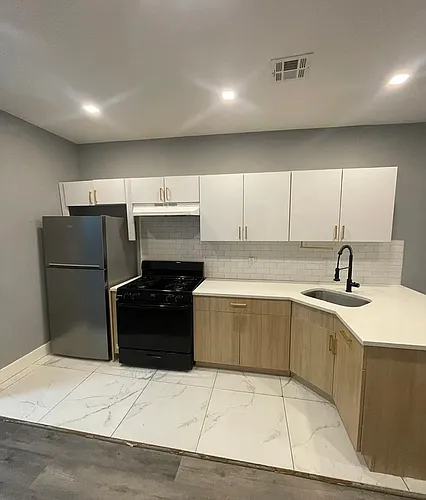 235 2nd St Photo 1