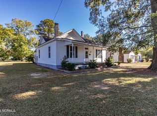 103 E King St, La Grange, NC 28551