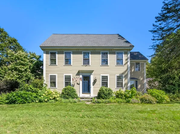 219 Central St, Boylston, MA 01505