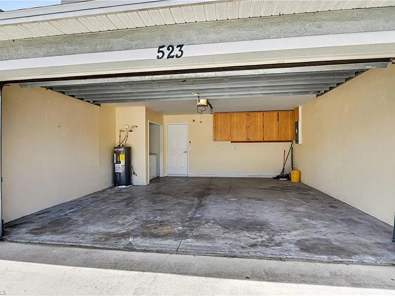 523 SE 25th Ln — Photo 30