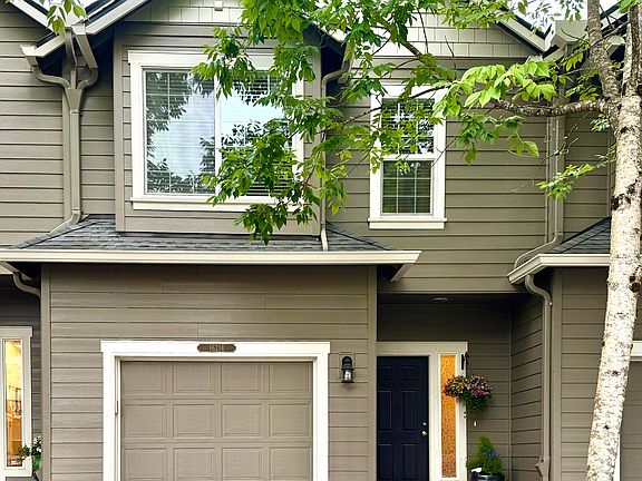 Front view of home