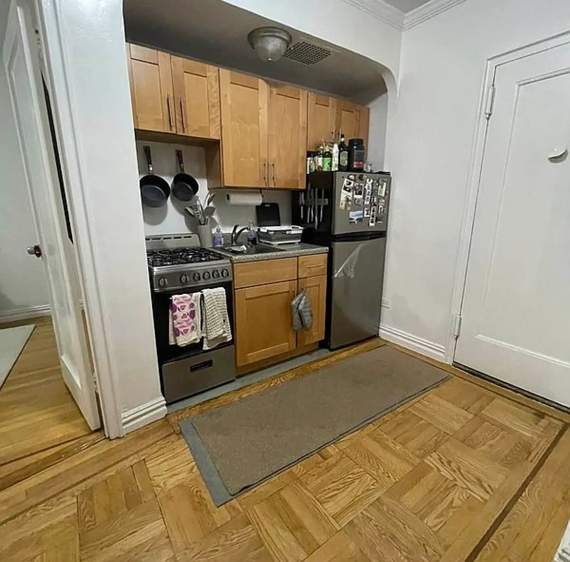 105 East 24th Street — Photo 2