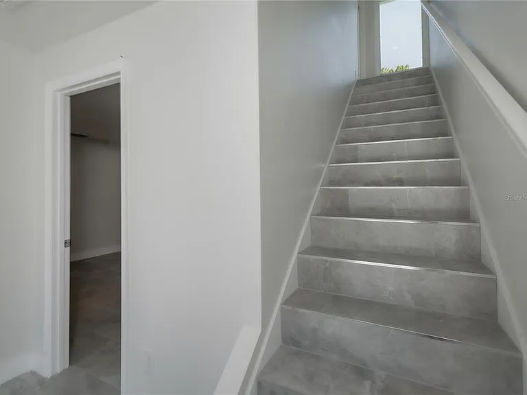 310 Hibiscus St #B — Photo 12