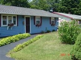 4 Pictun Rd, Randolph, MA 02368