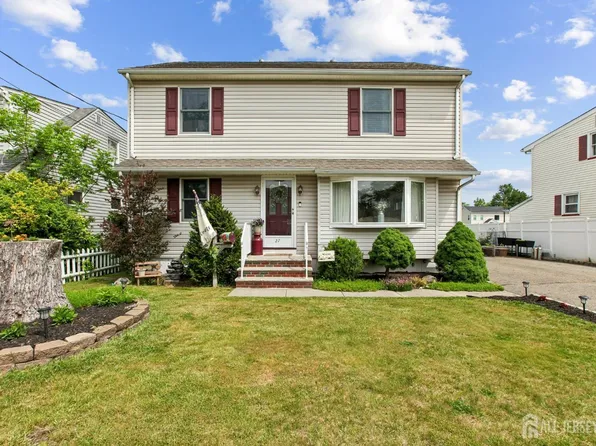 27 W James Pl, Iselin, NJ 08830