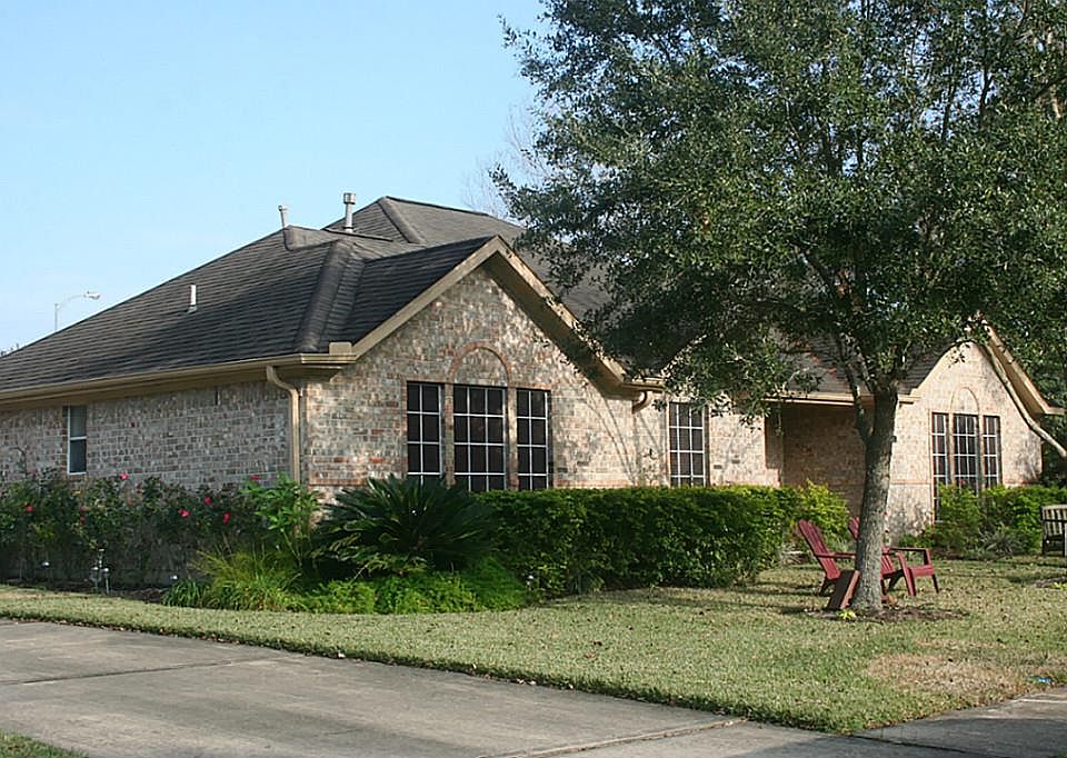 1st image of 2502 Briarglen Dr