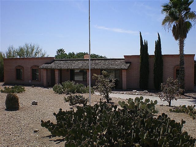 1st image of 3661 N Calle Agua Verde