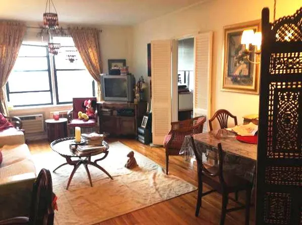 1577 East 17th Street image 1 of 5